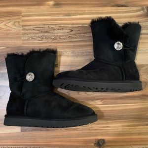 NWOT Ugg Bailey button bling rhinestone boots